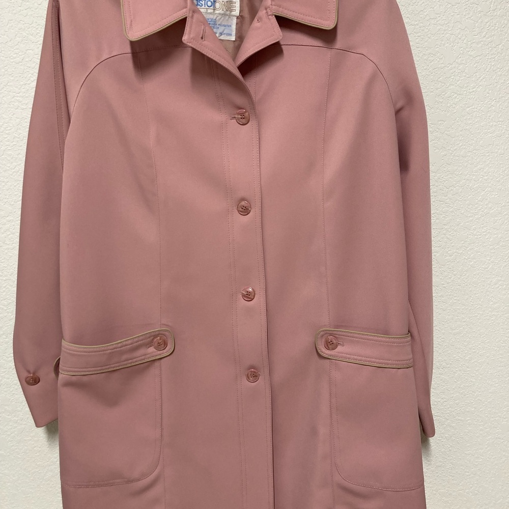 Vintage woman’s coat brand is astorone